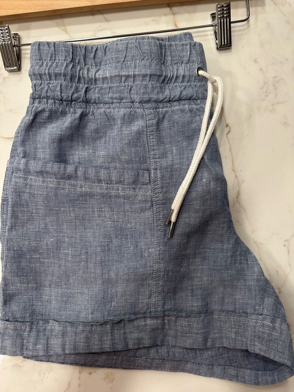 Athleta Cabo linen shorts, elastic waist, with drawstring tie. Chambray color. - Picture 3 of 4